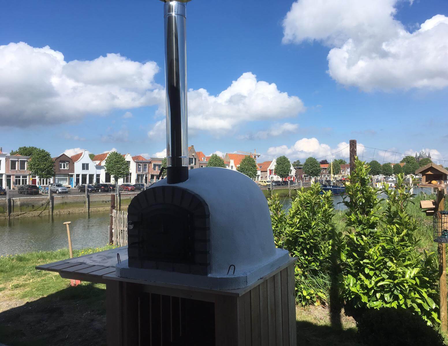 Geplaatse pizza oven Zierikzee - pizzahoutoven.eu levert pizza ovens in Zeeland!